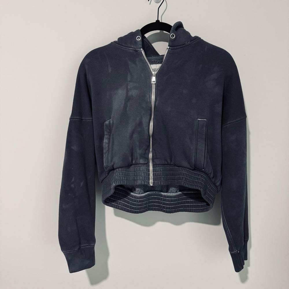 “Washed” Black Soft A&F Max Essentials Cropped Hoodie